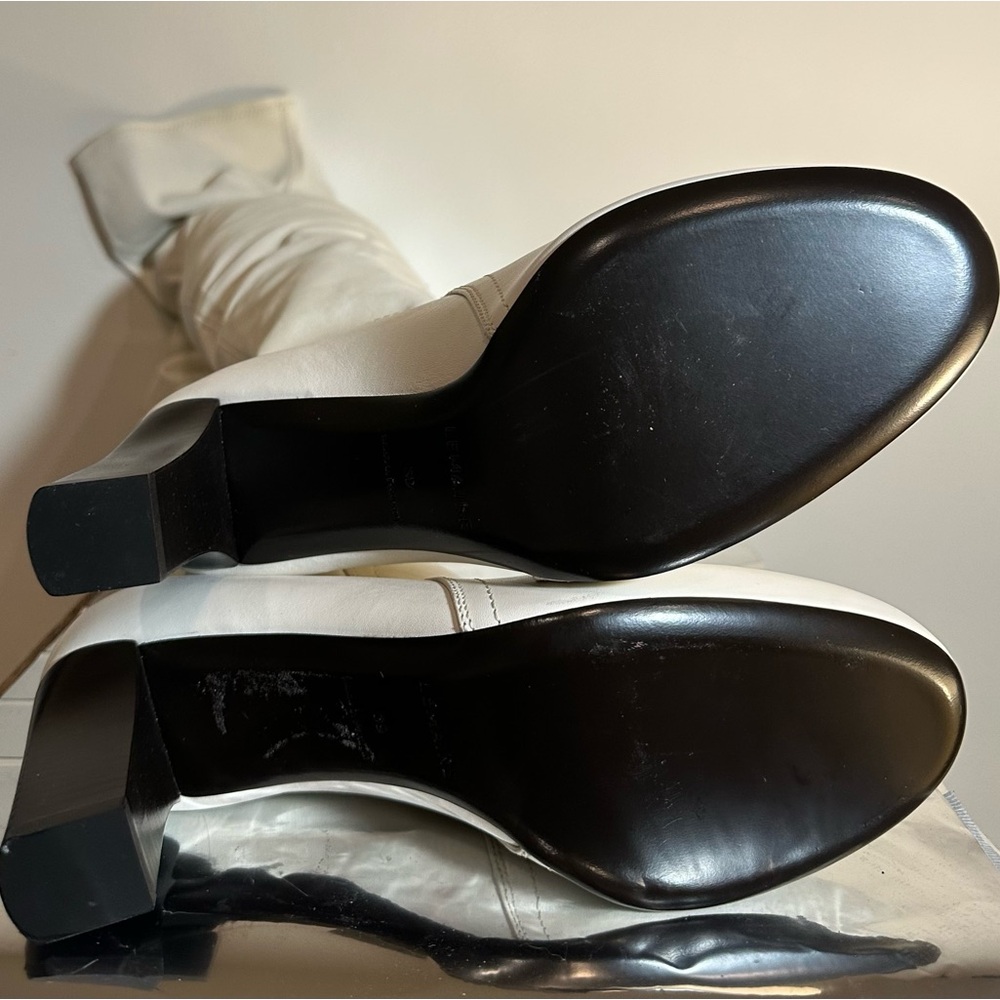 Brand NEW White Lemaire Boots - Fall 2021 Collection - Picture 5 of 8
